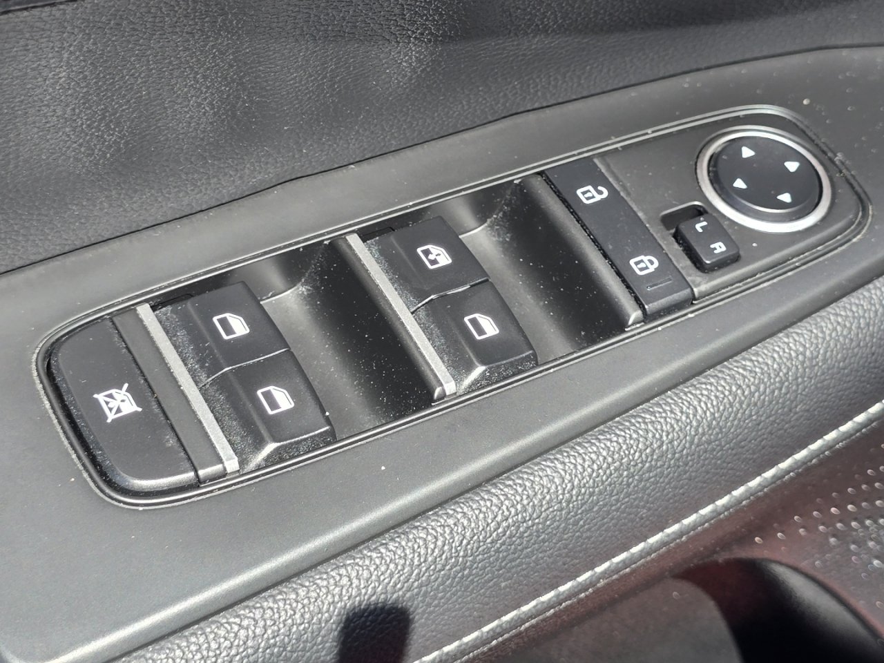 Used 2023 Red Kia GT-Line image 27