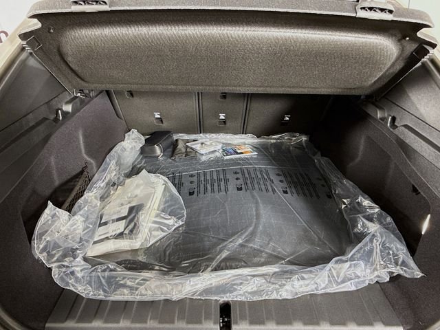 Used 2026 Beige BMW xDrive28i image 26