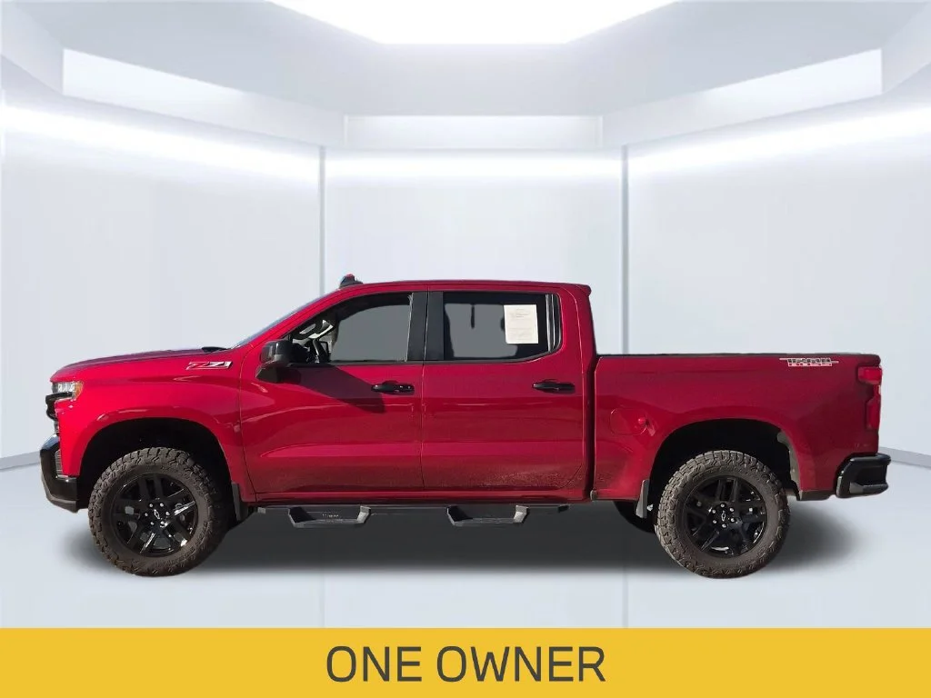 Used 2021 CHERRY RED TINTCOAT Chevrolet LT Trail Boss image 2