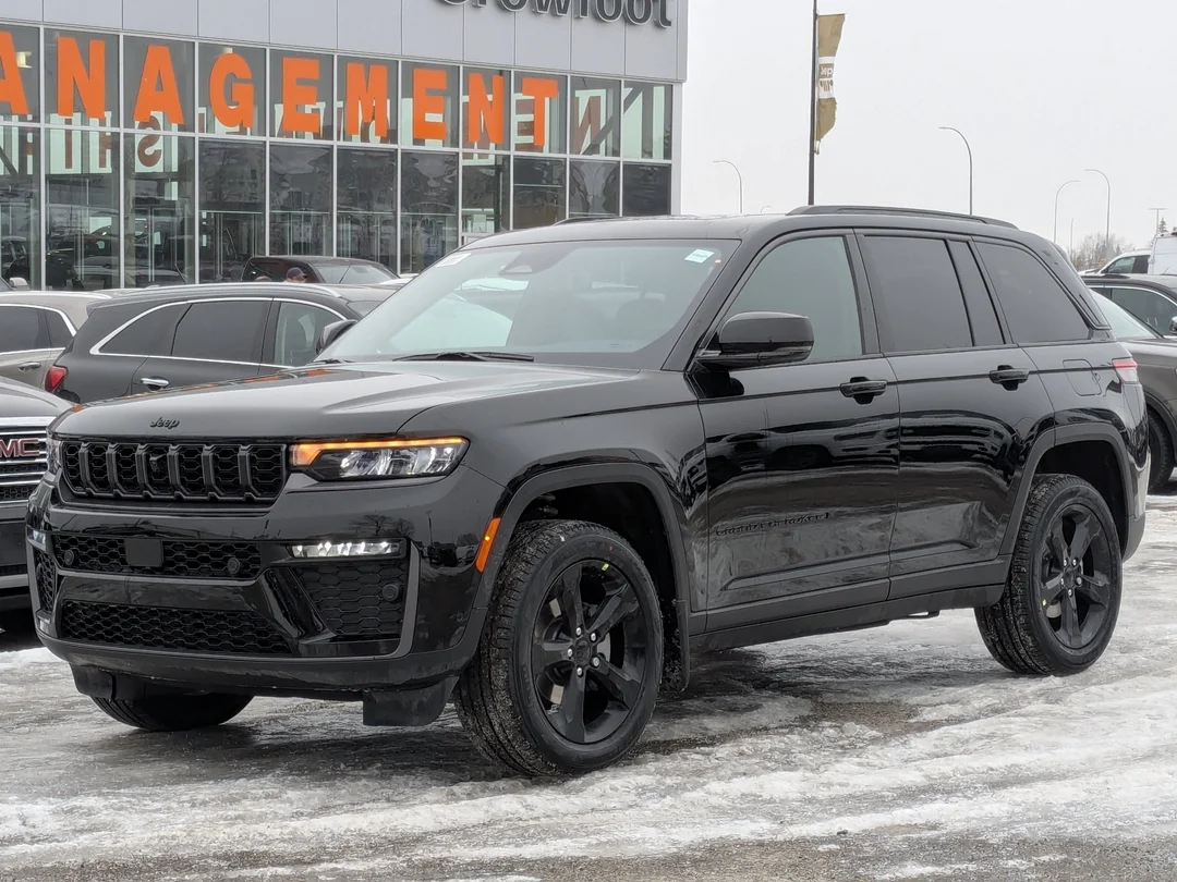 New 2026 Black Jeep Limited - - 4x4 - 20 Gloss Black Wheels - Luxury Tech II - Remote Start & More! image 4