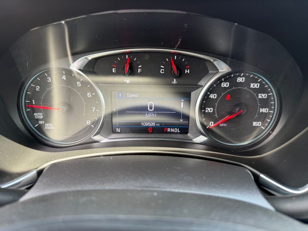 Used 2022 Silver Ice Metallic Chevrolet LT image 21