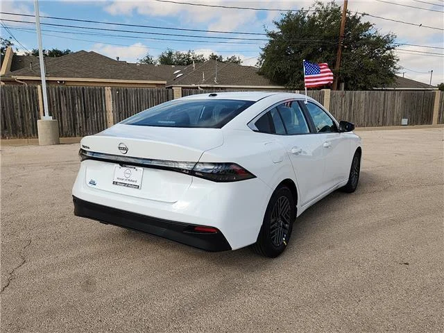 New 2027 QM1 Fresh Powd Nissan SV Sedan image 3