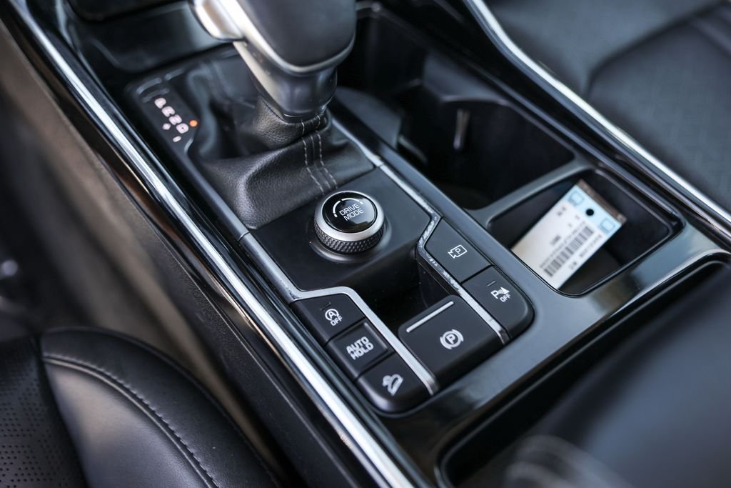 Used 2023 White Kia SX image 23