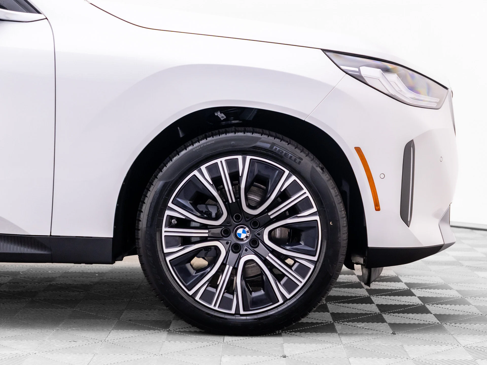 New 2026 White BMW 30 xDrive image 35