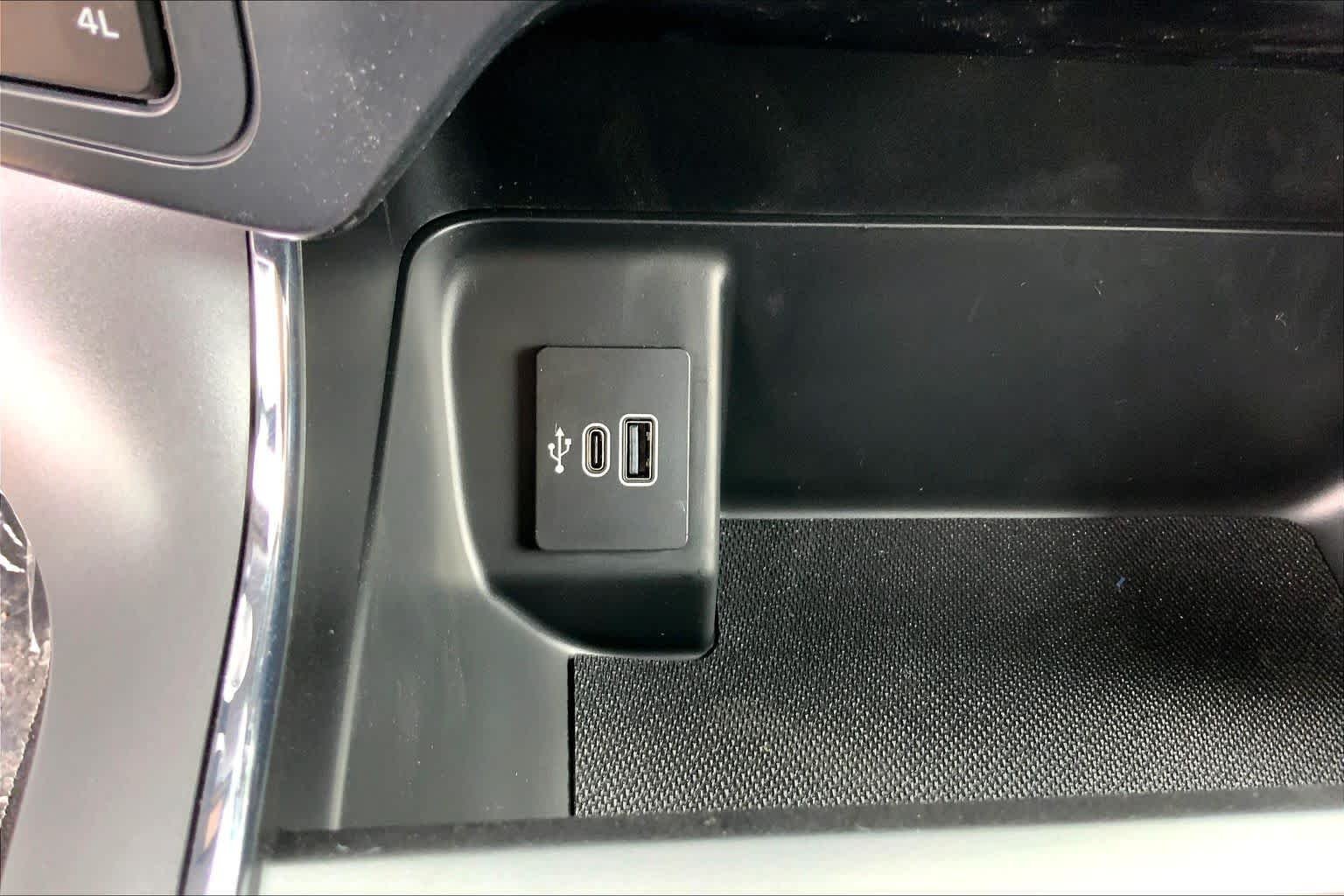 New 2026 Iconic Silver Metallic Ford XLT image 19
