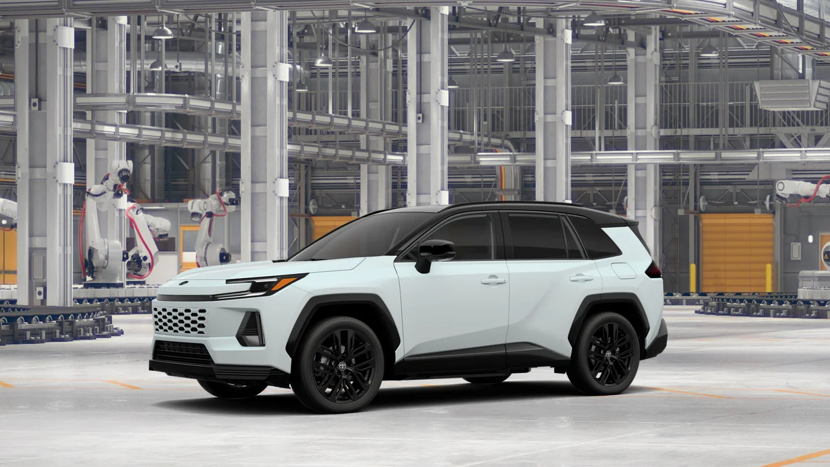 New 2026 Wind Chill Pearl with Midnight Black Metallic roof Toyota XSE image 2