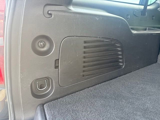 Used 2015 Black Chevrolet LT image 27