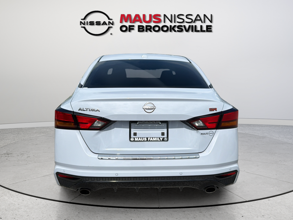 Used 2023 Pearl Nissan 2.5 SR image 9