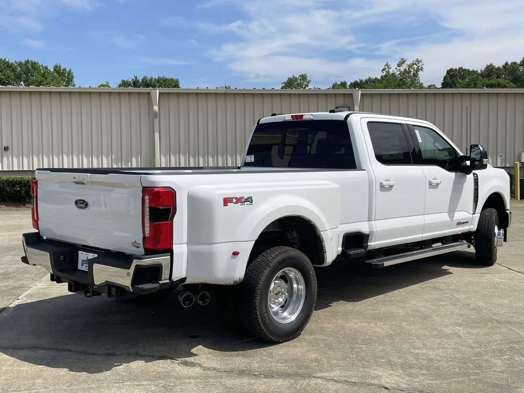 New 2026 Oxford White Ford F-350® Lariat® image 3