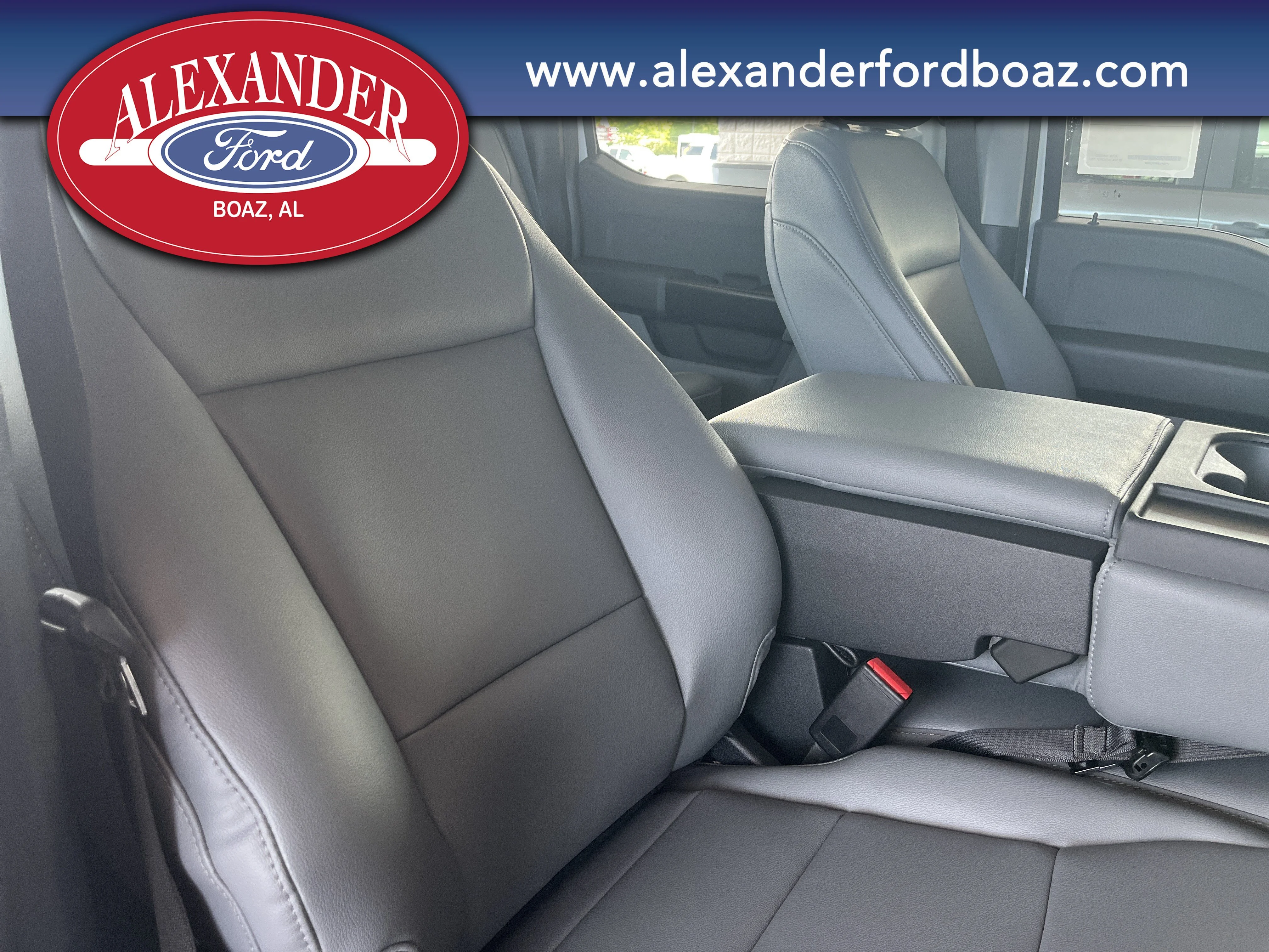 New 2026 Oxford White Ford XL image 17