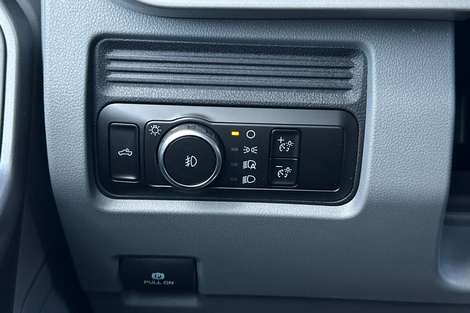 New 2026 Oxford White Ford F-250® XLT image 24