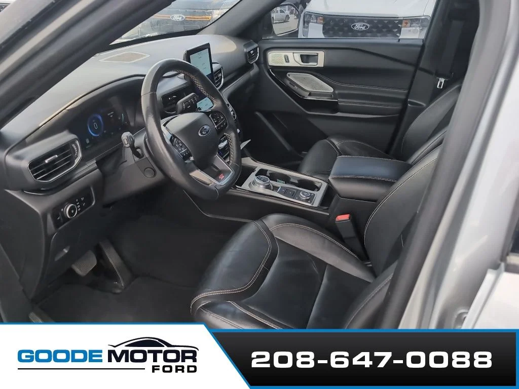 2023 Ford Explorer ST - Photo 10