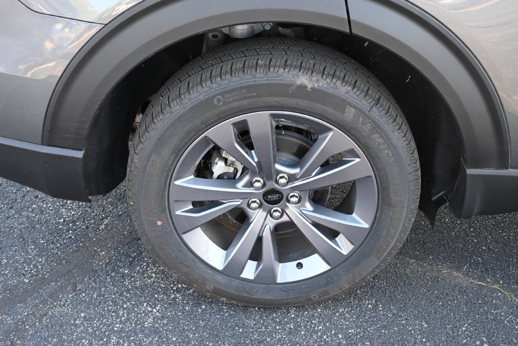 Certified Used 2025 Gray Metallic Ford Active image 16