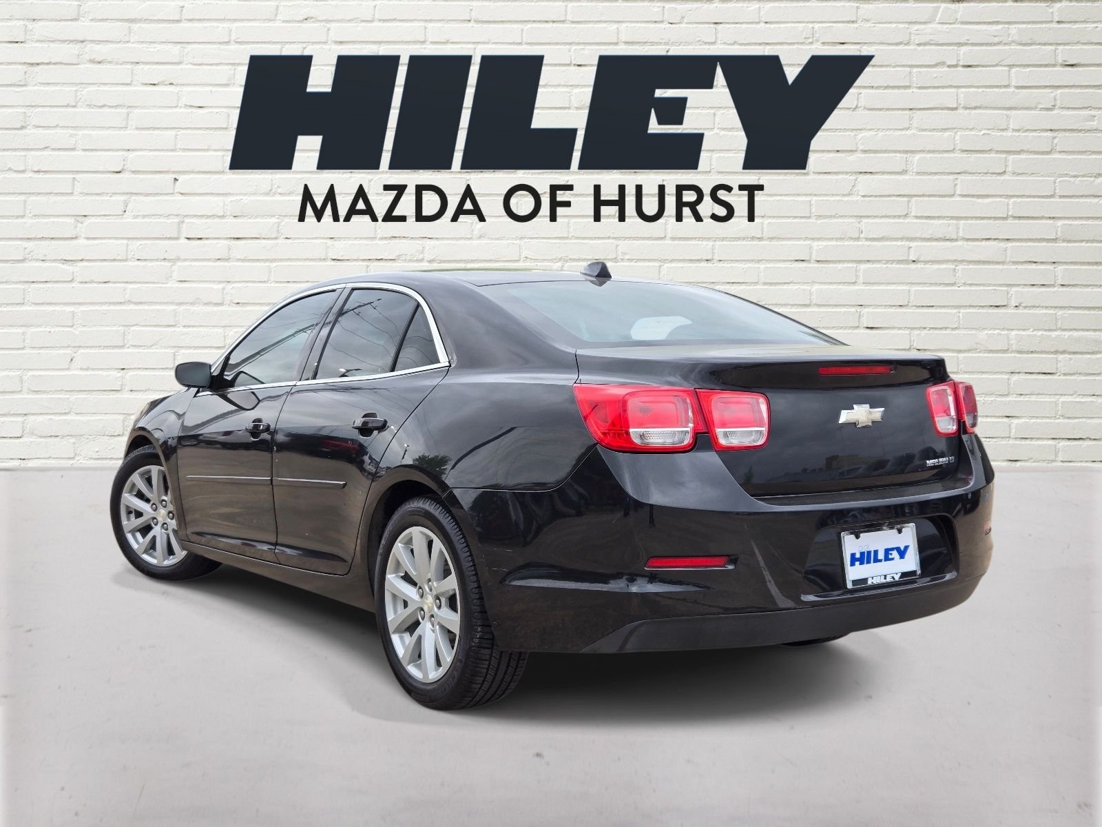 View vehicle photo 4