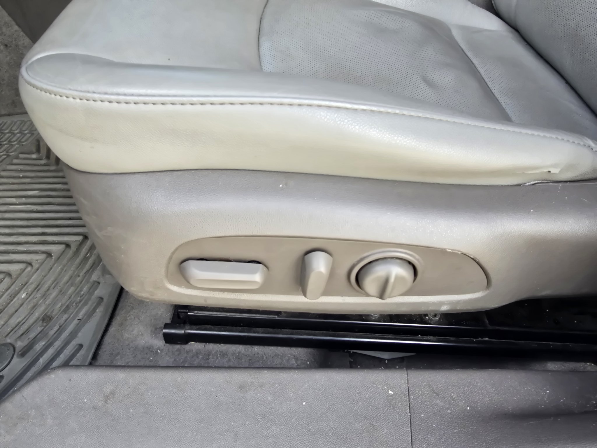 Used 2017 Arctic Blue Metallic Chevrolet Premier image 14