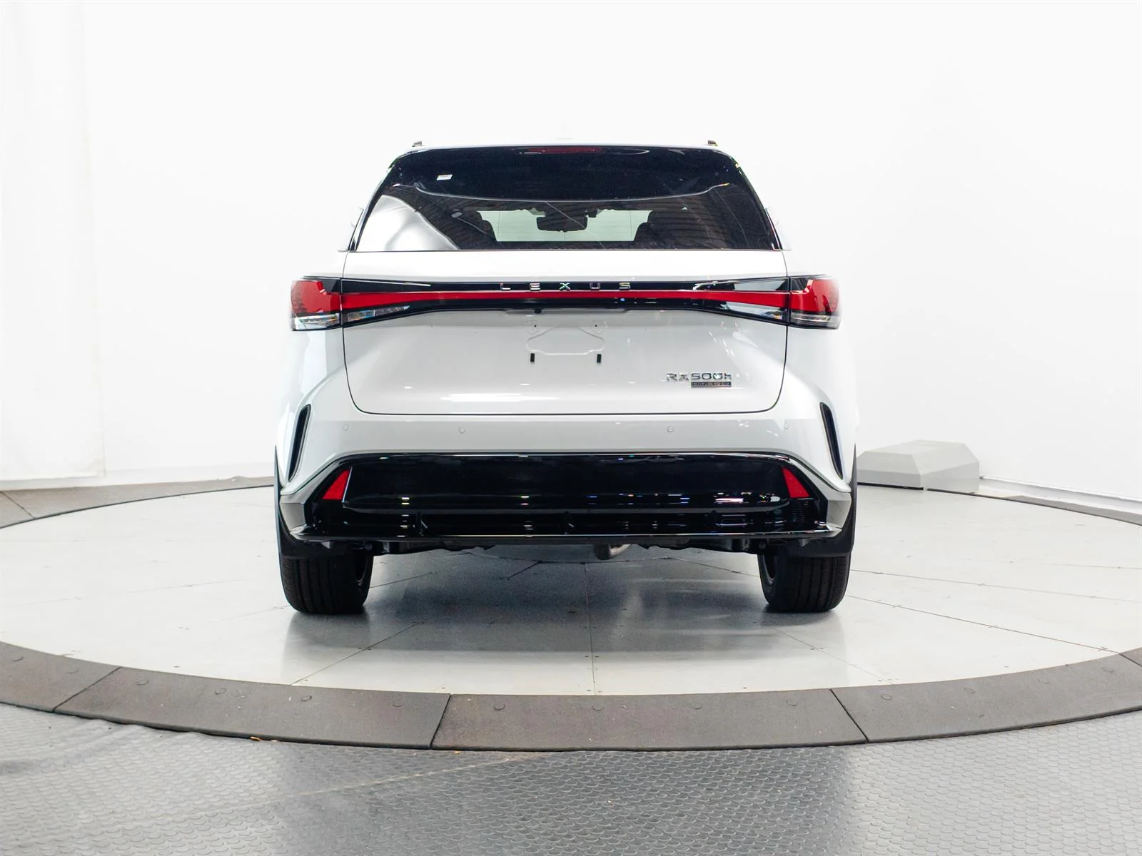 New 2026 Ultra White (083) Lexus F SPORT Performance image 10