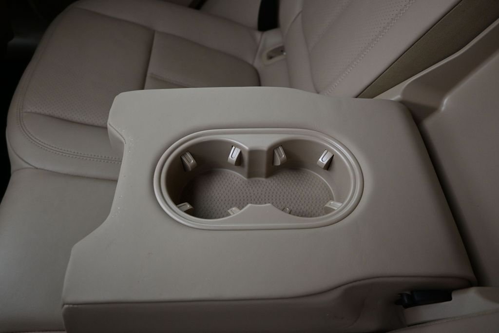 Used 2024 White Porsche Base image 17