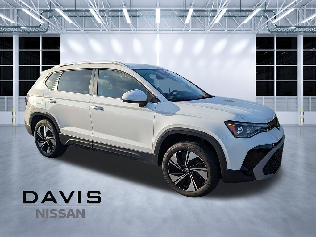 2025 Volkswagen Taos SE - Photo 1
