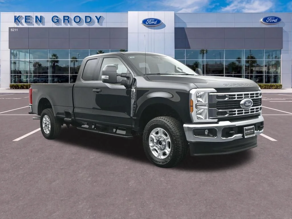 2026 Ford F-350 XLT 4x4 SuperCab 8' Box SRW's photo