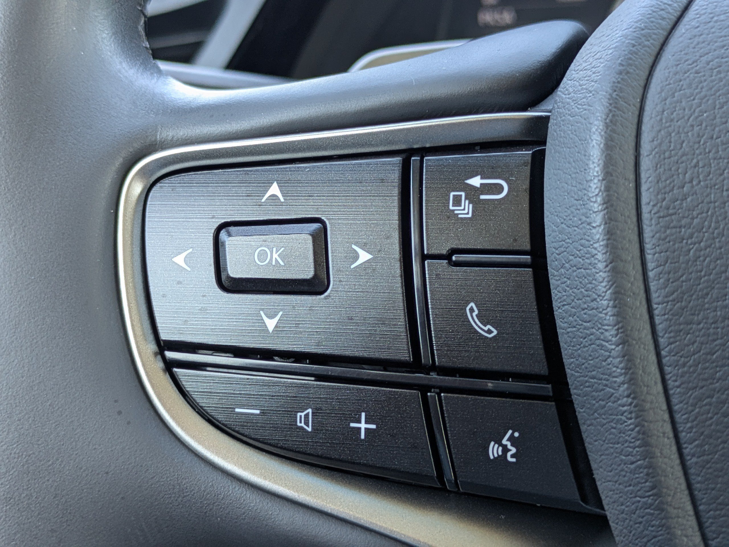2022 Lexus ES 350 - Photo 25