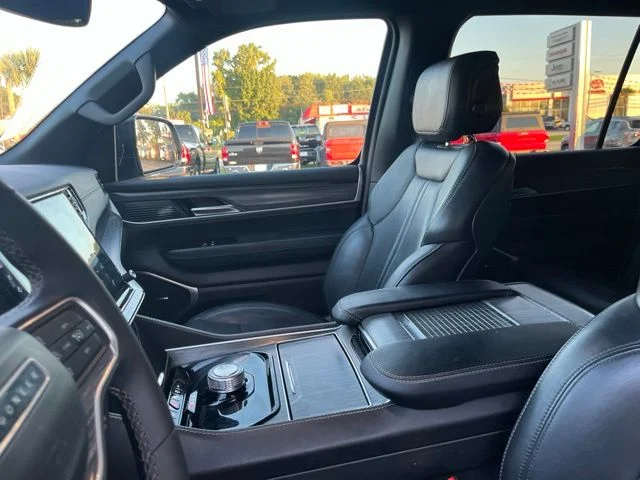 Used 2024 White Jeep Series II image 10