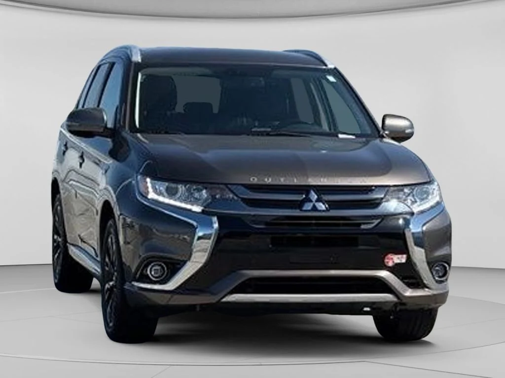 Used 2018  Mitsubishi SEL image 6