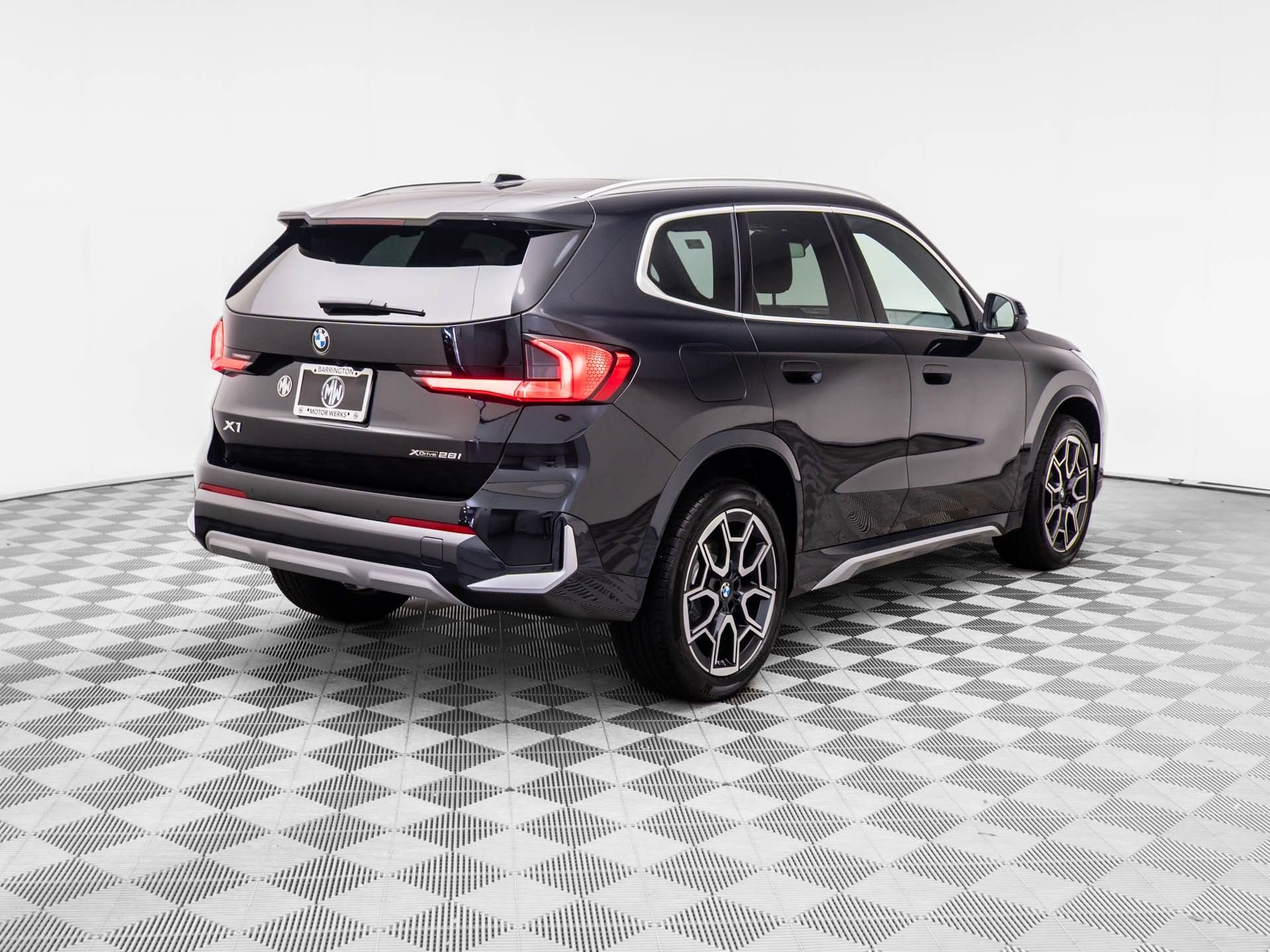 2026 BMW X1 28i - Photo 6