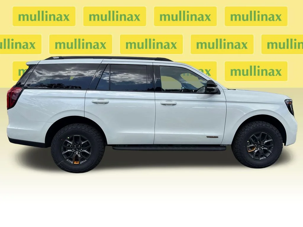 New 2026 White Ford Tremor image 17