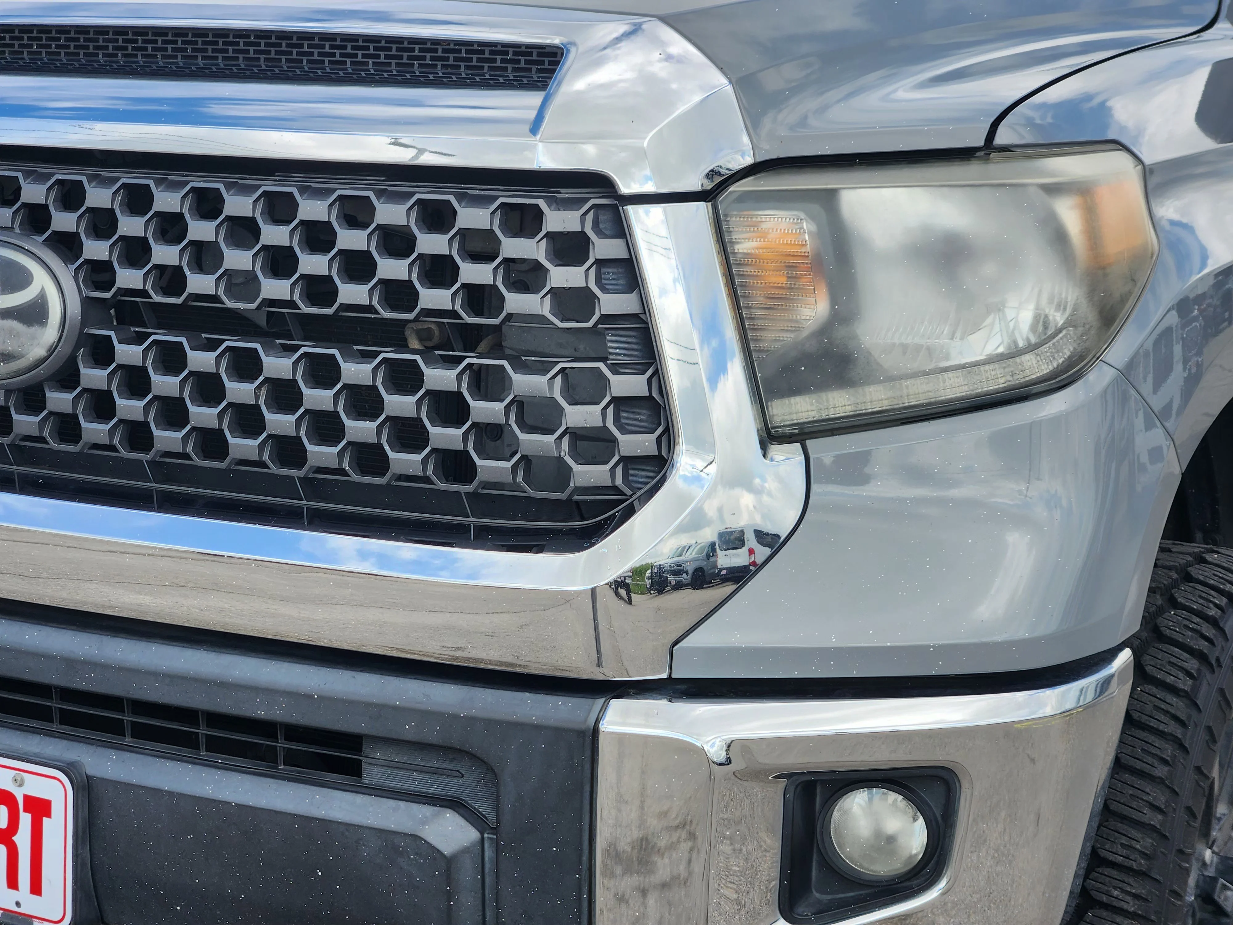 Used 2019  Toyota SR5 image 8