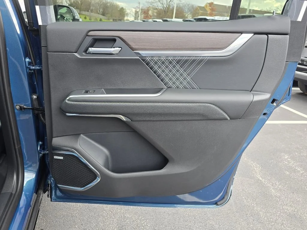 2026 GMC Acadia Denali - Photo 33