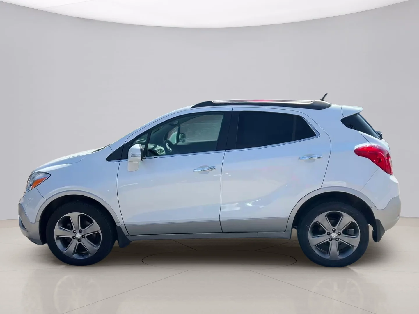 Used 2014 White Buick BASE image 3