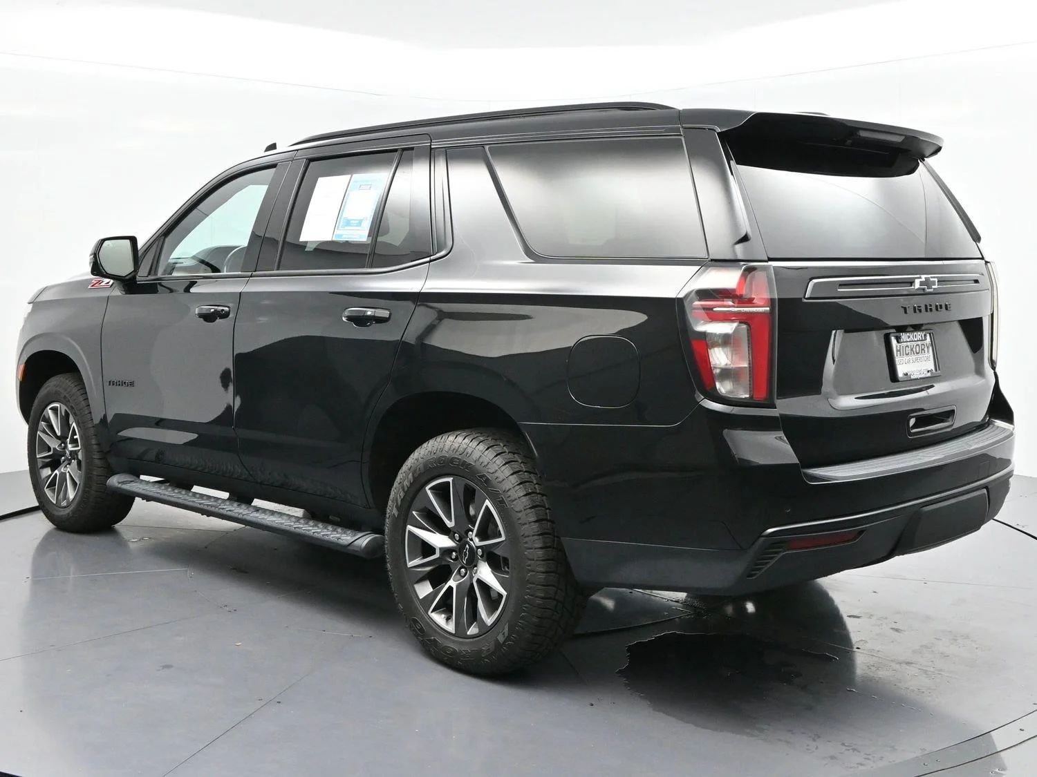 Used 2024 Black Chevrolet Z71 image 5