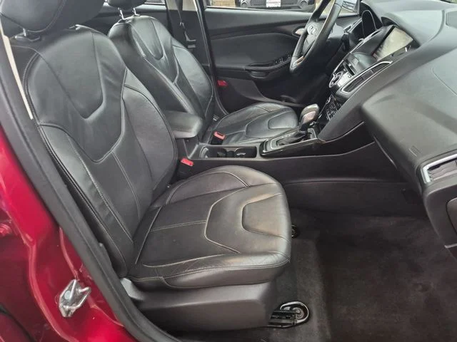 Used 2015 Red Ford Titanium image 30