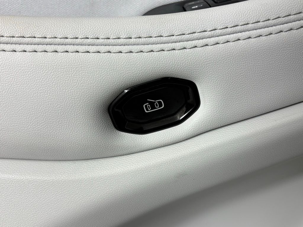 New 2026 Bright White Clearcoat Jeep Laredo image 16