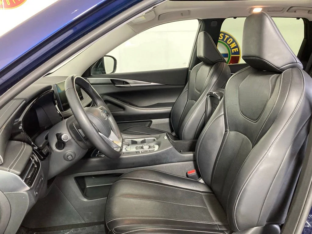 Used 2023 Blue INFINITI LUXE image 13