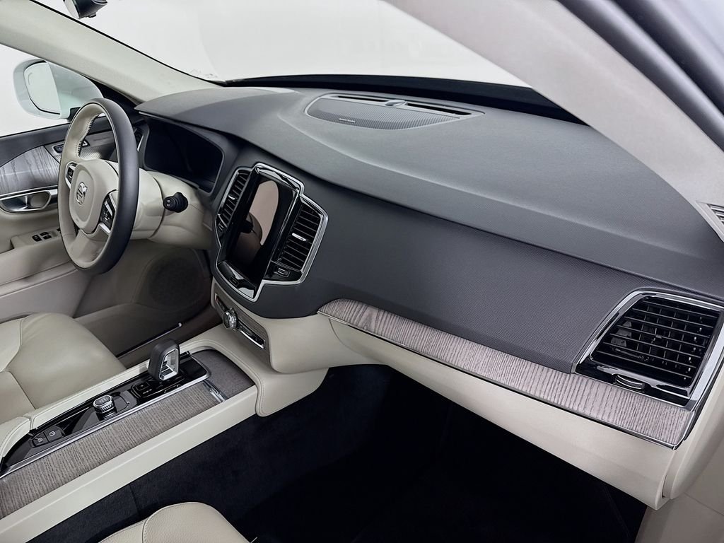 Used 2024 White Volvo T8 Plus Bright Theme 7 Passenger image 29