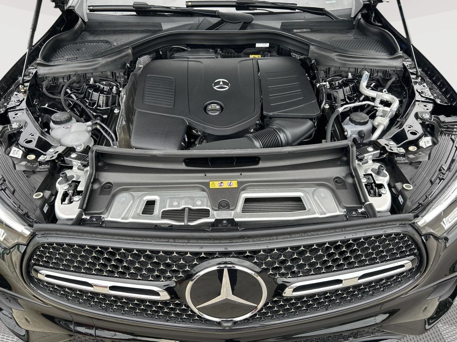 New 2026 Black Mercedes-Benz GLC 300 image 30
