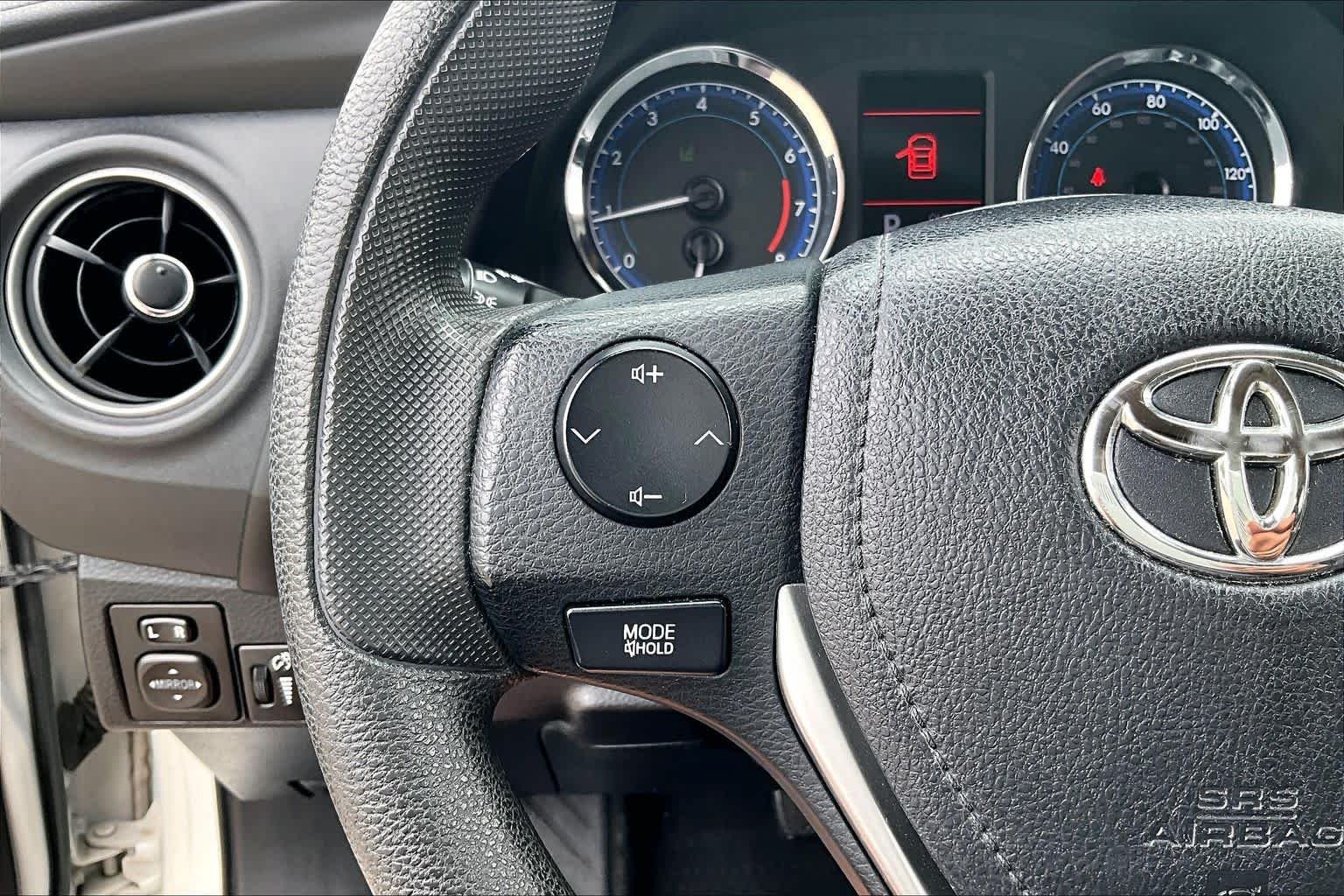 Used 2018 Super White Toyota LE image 22