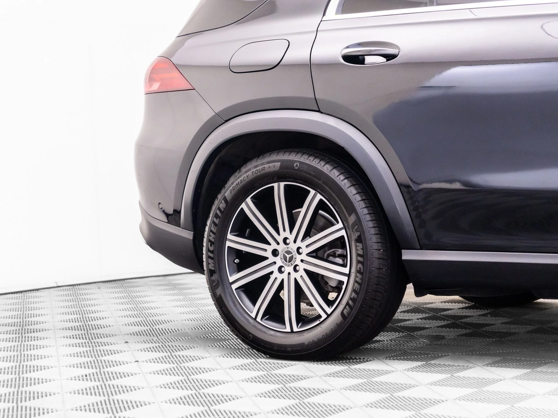 Used 2024 Black Mercedes-Benz GLE 350 image 37