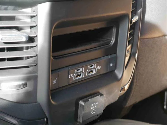2026 RAM 3500 Limited - Photo 25