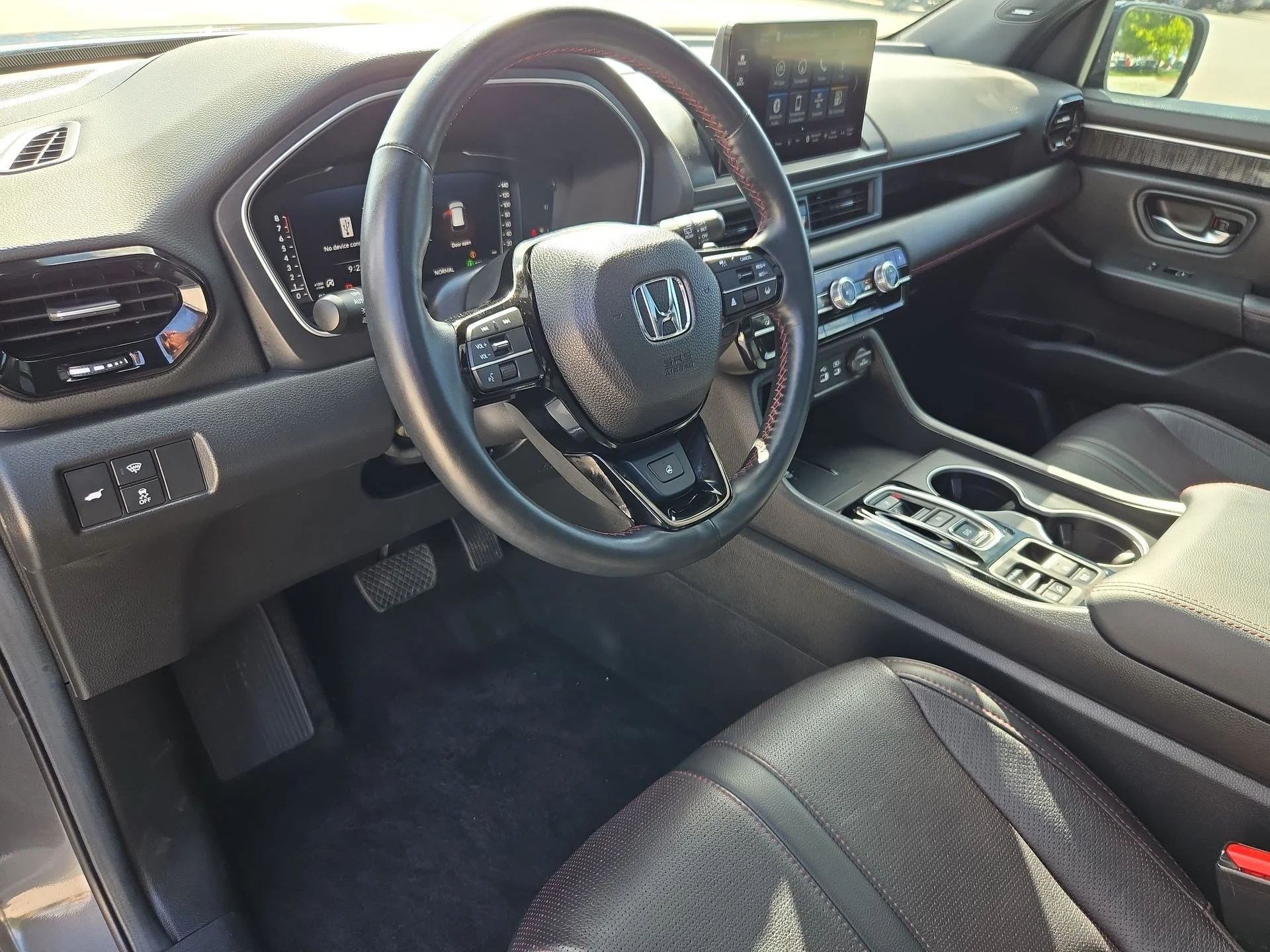 Certified Used 2025 Modern Steel Metallic Honda Black Edition image 11