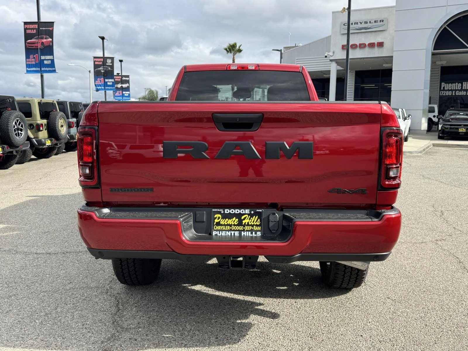 New 2026 Molten Red Pearl-Coat Exterior Paint RAM Big Horn image 5