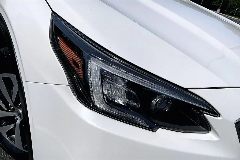 Certified Used 2022 White Subaru Premium image 32