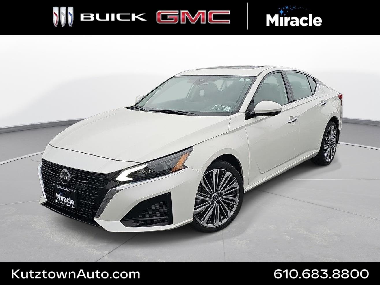 Used 2023 Pearl White Tricoat Nissan 2.5 SL image 1