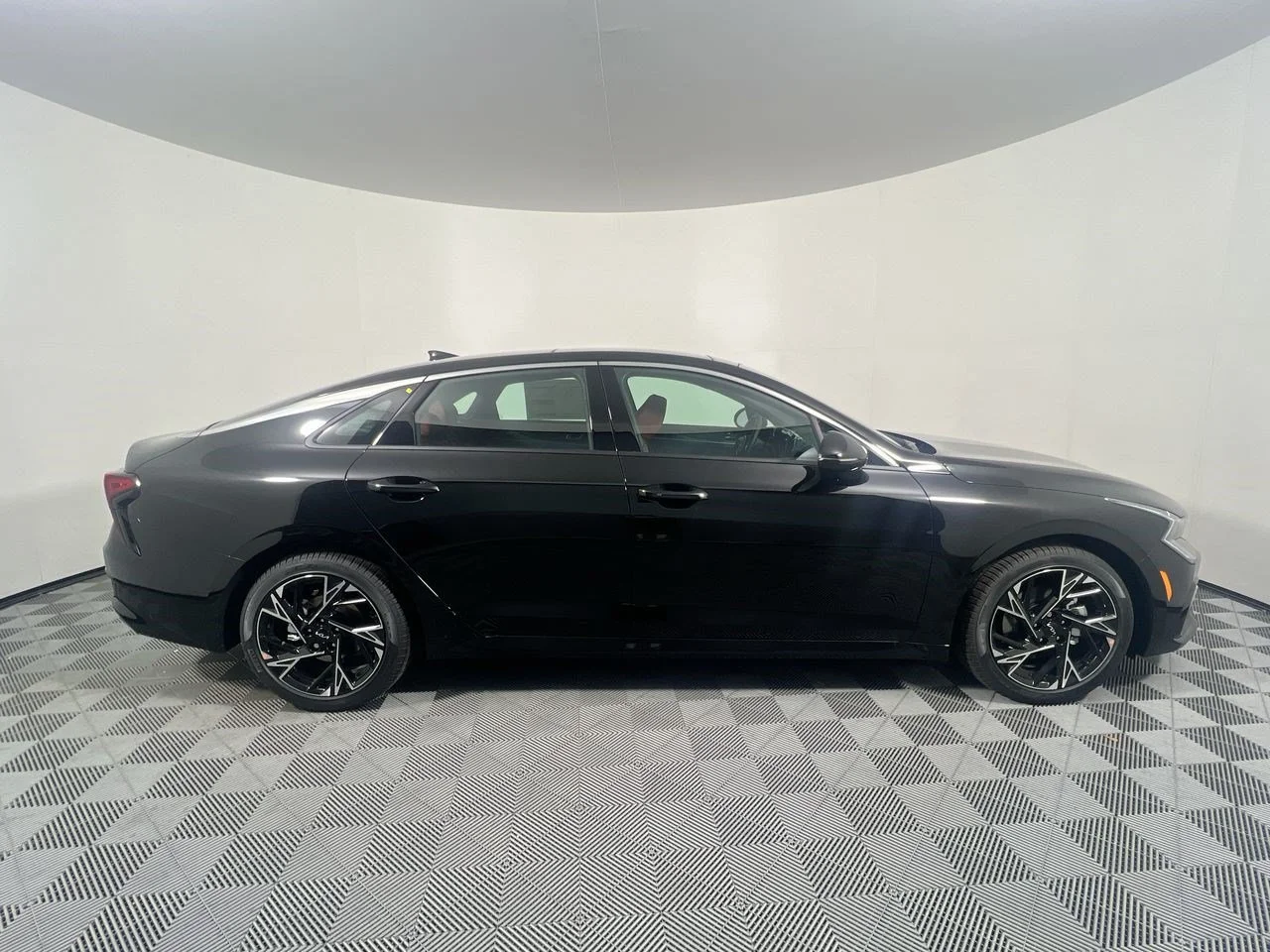 New 2026 Aurora Black Pearl Kia GT-Line FWD image 2