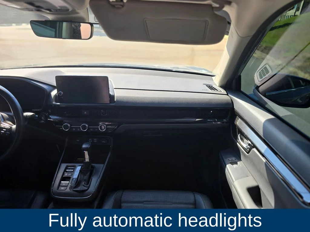 Used 2025 White Honda EX-L image 17