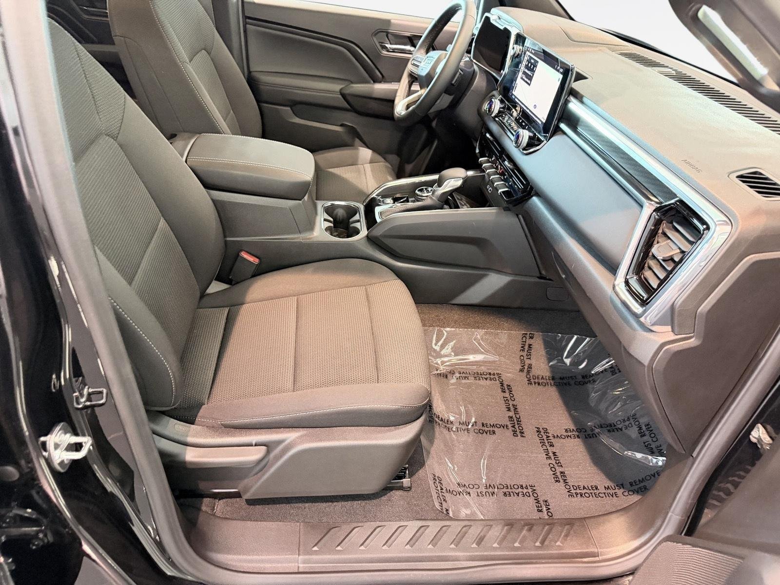 Used 2025 Onyx Black GMC Elevation image 30