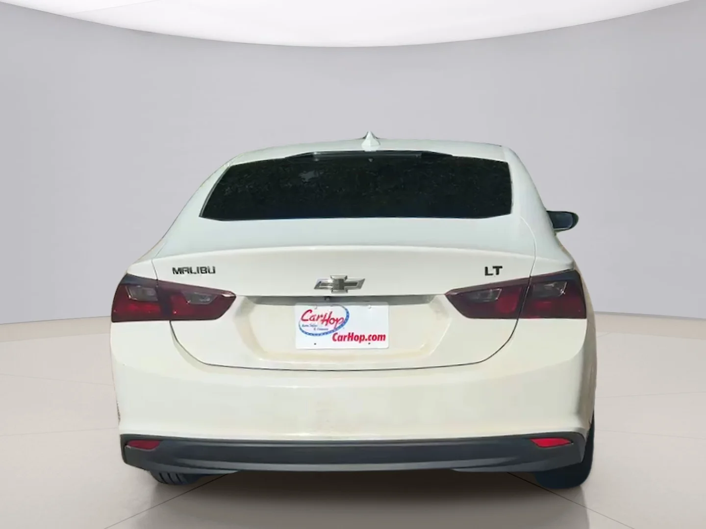 Used 2016 White Chevrolet 1LT image 4