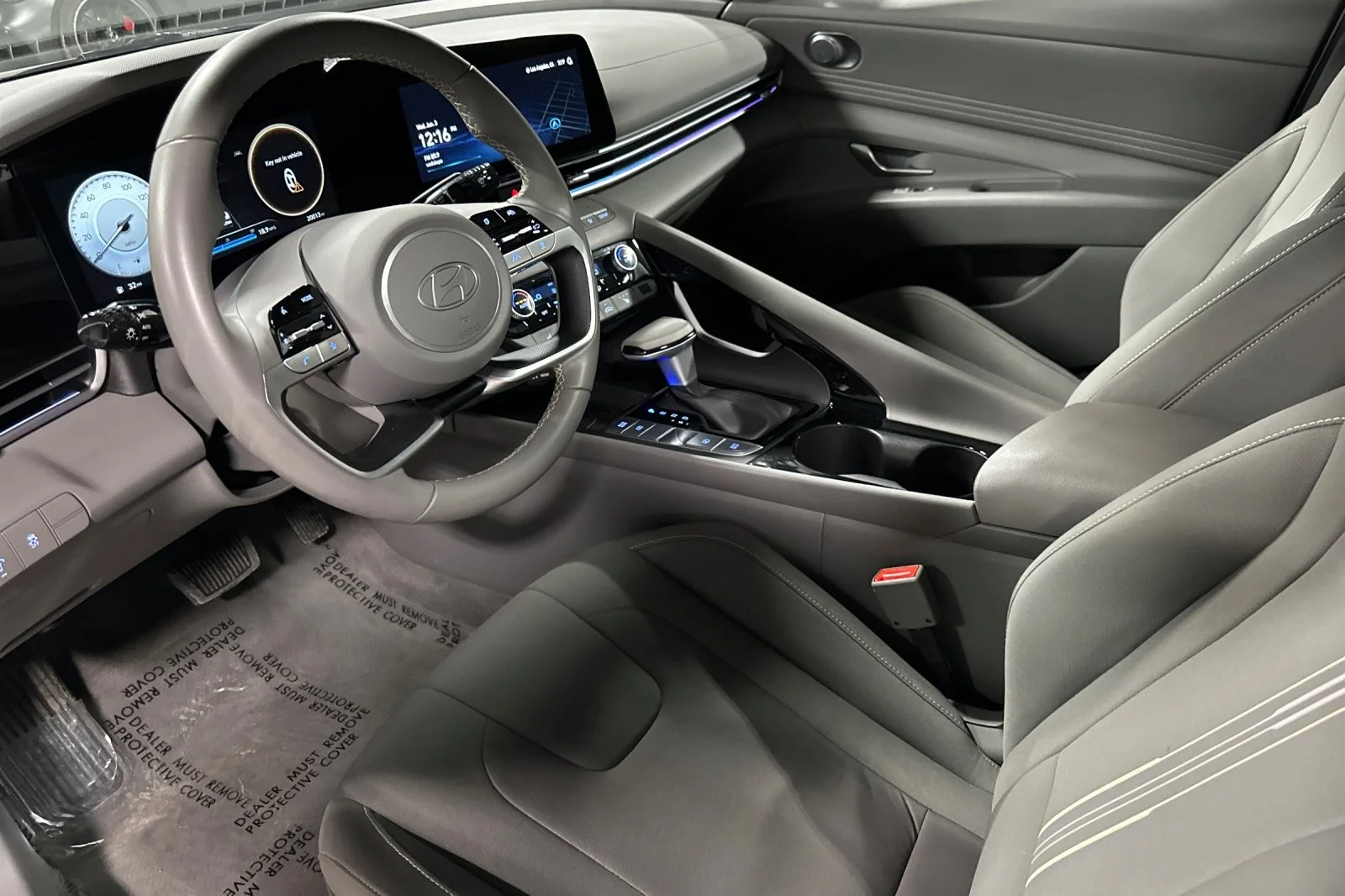 Used 2024 WHITE Hyundai SEL IVT image 9