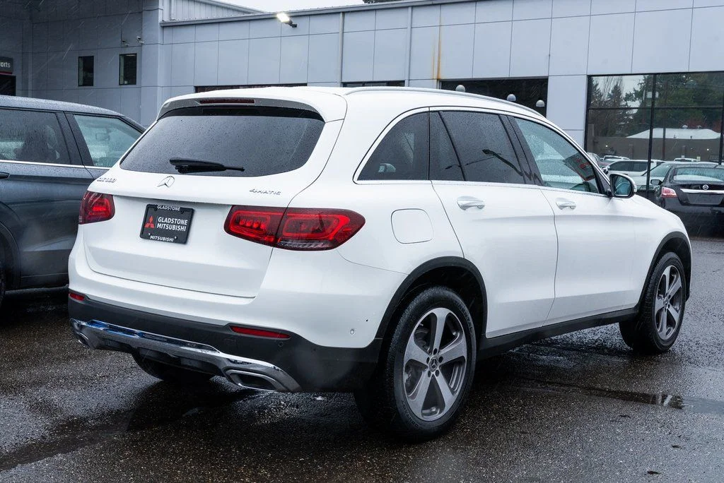 Used 2022 White Mercedes-Benz GLC 300 image 6